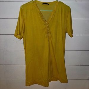 ARI Short Sleeve Henley Yellow T-Shirt Medium